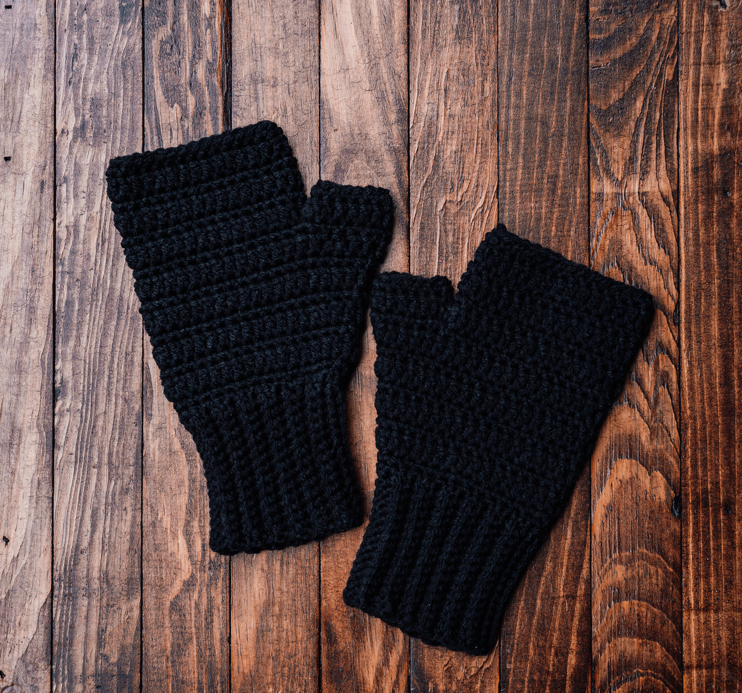 black-fingerless-gloves
