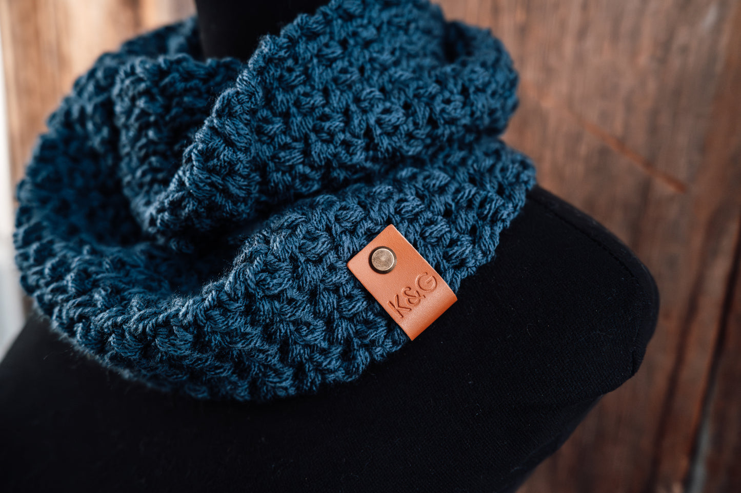 blue-winter-infinity-cowl