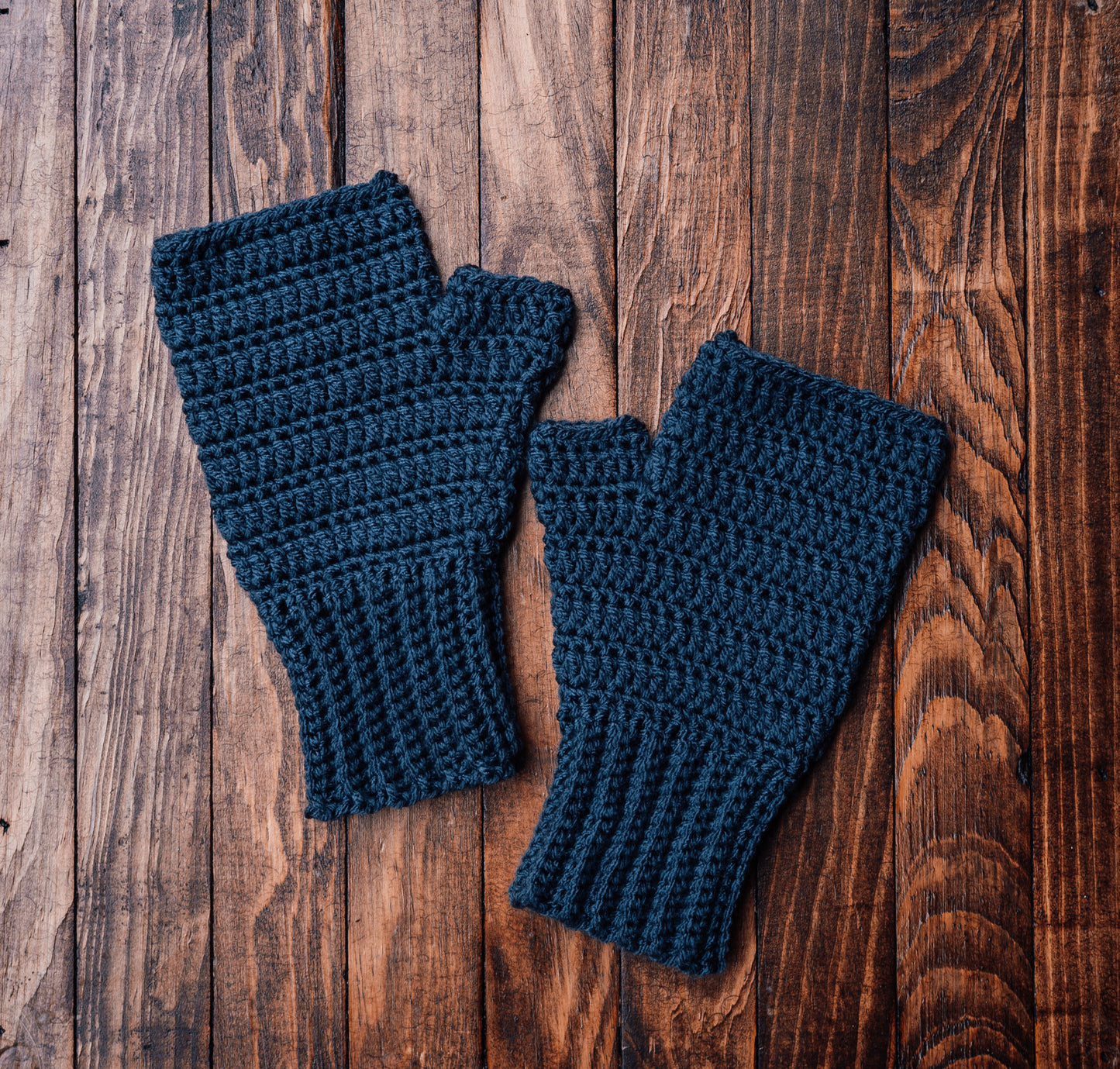 blue-fall-winter-gloves