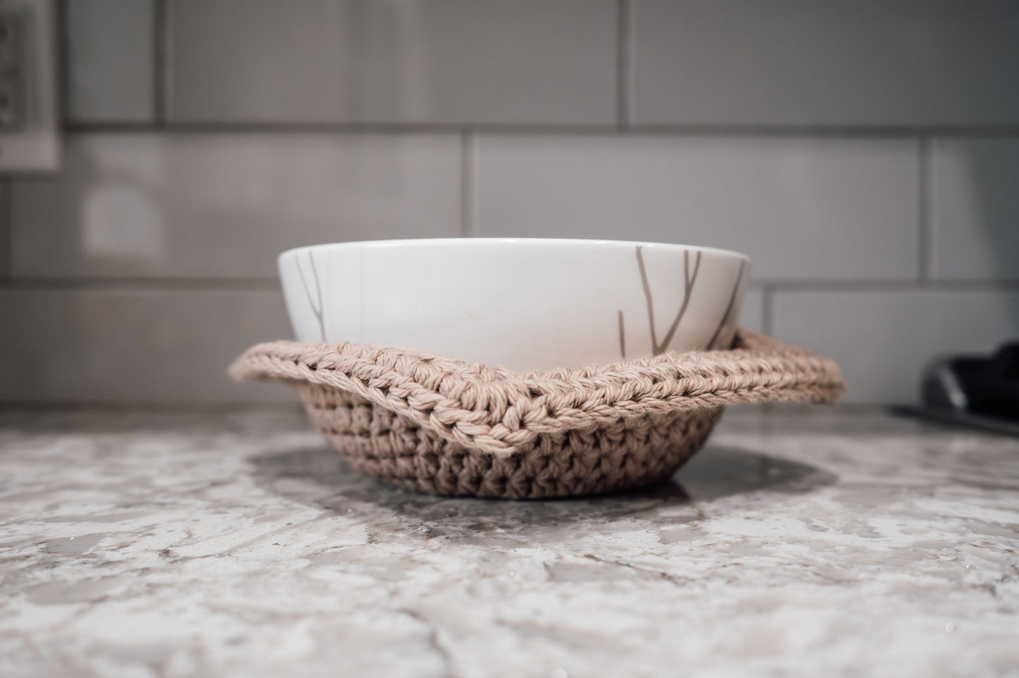 neutral-crocheted-bowl-cozy
