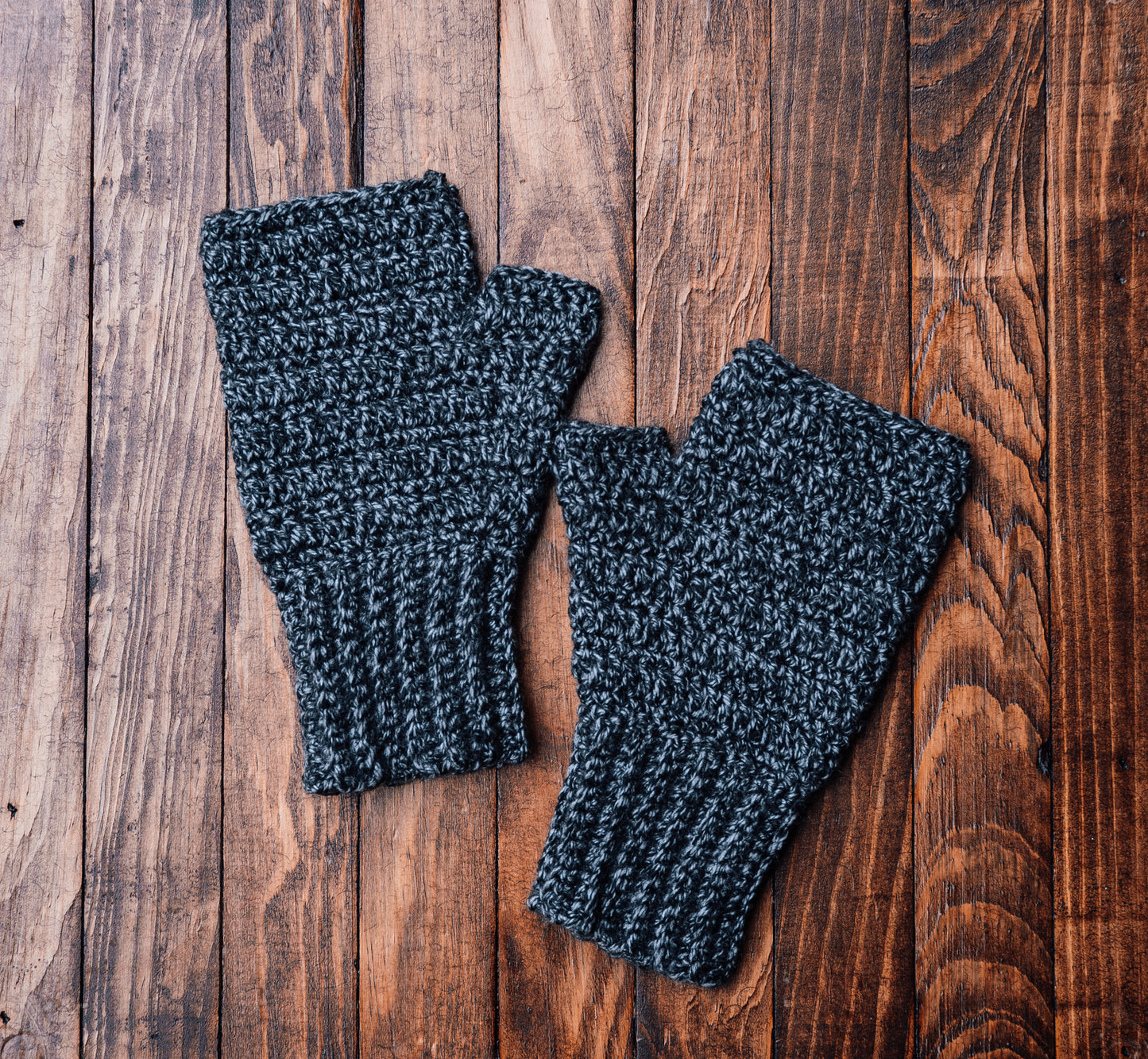 black-white-fingerless-gloves