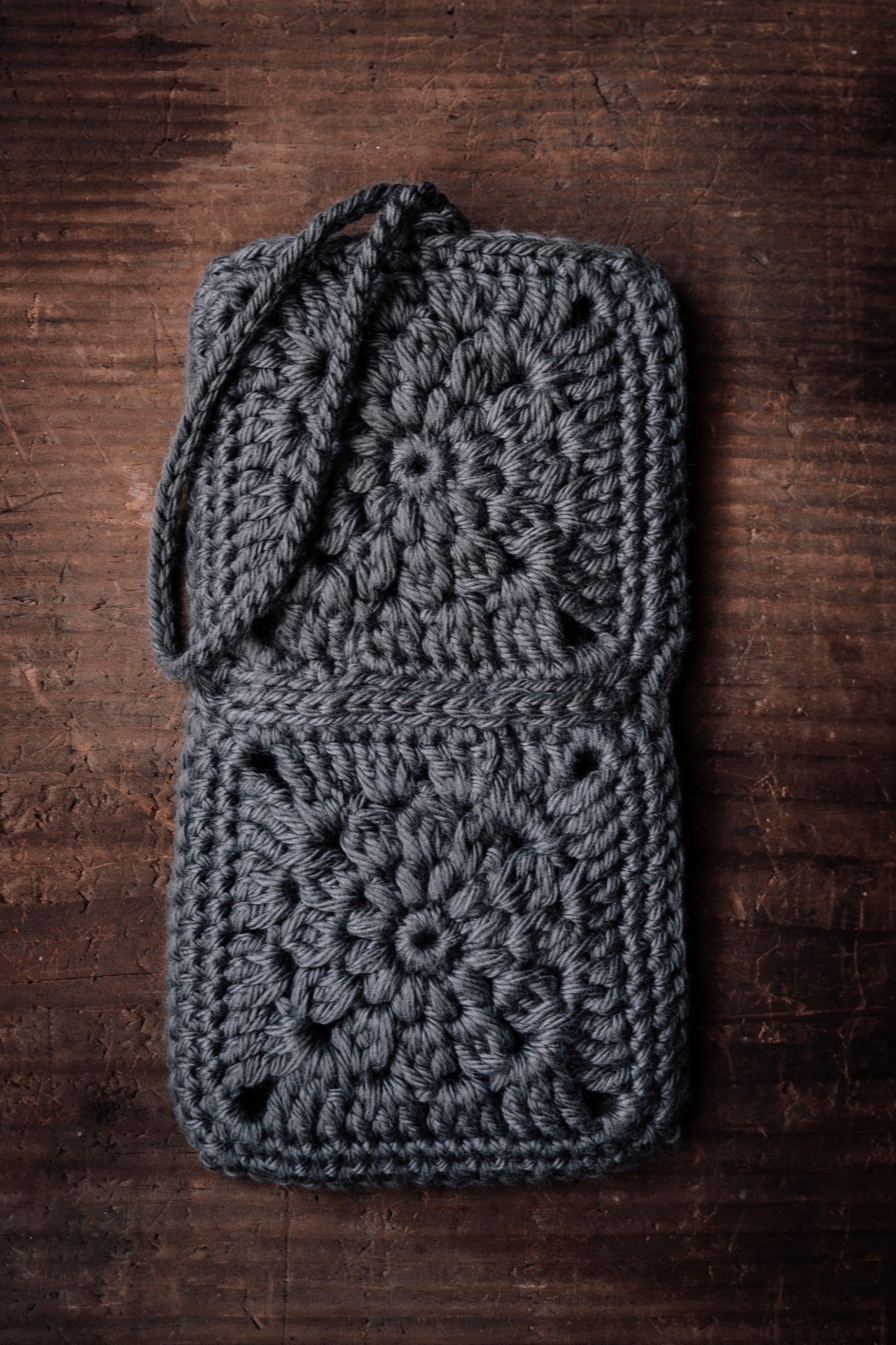 boho-grey-sunglasses-holder