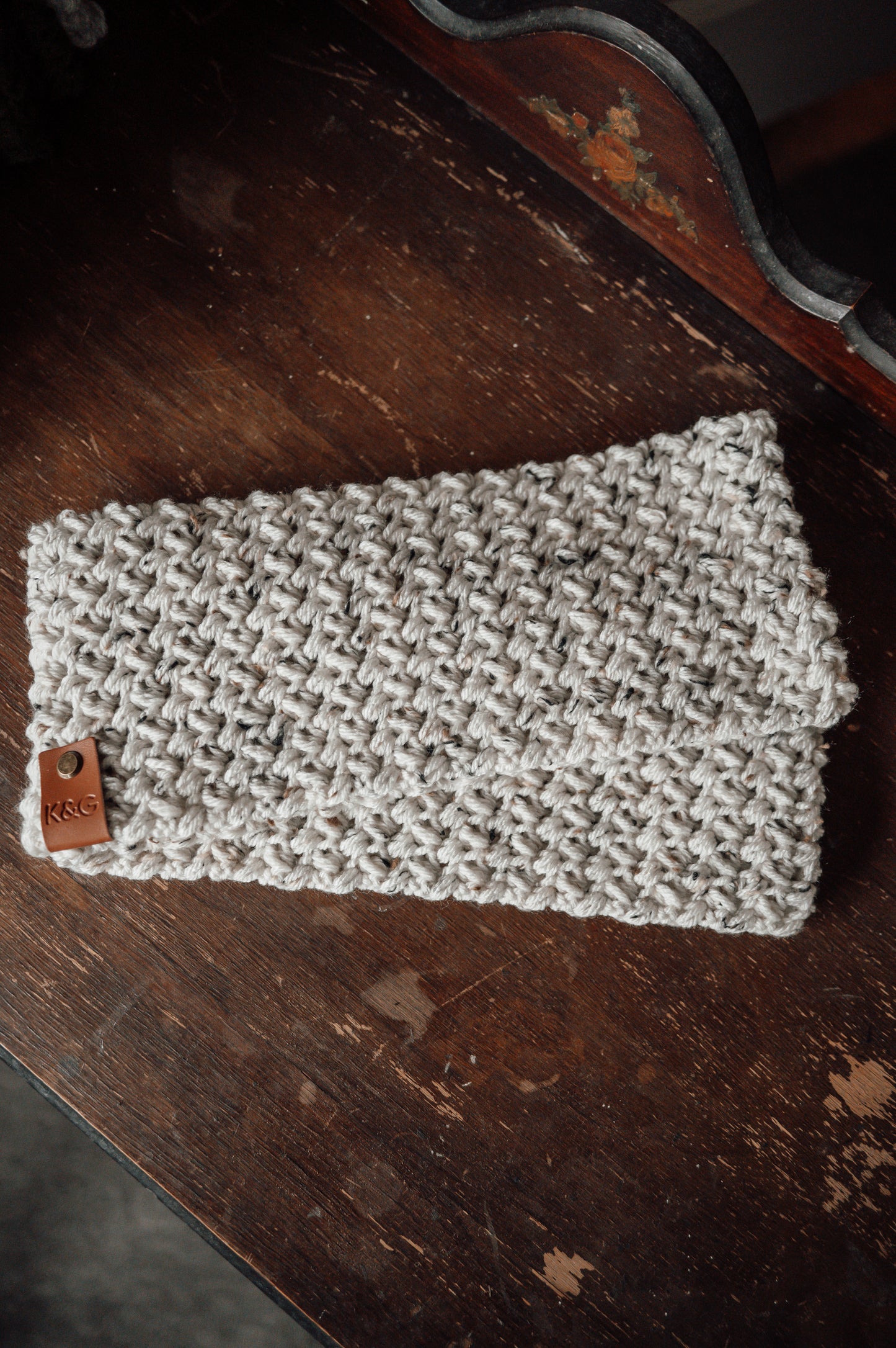 neutral-infinity-scarf