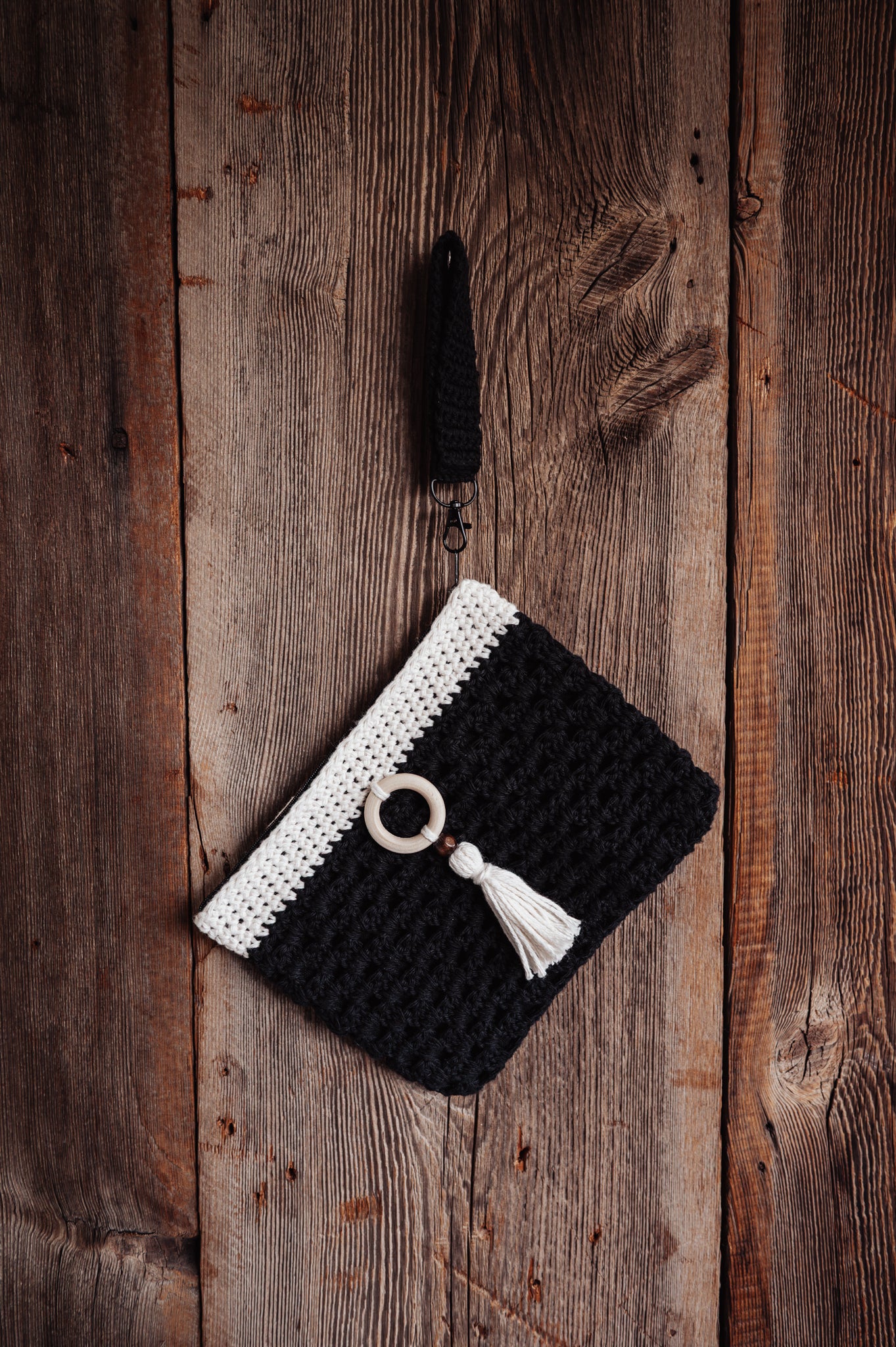 neutral-boho-clutch