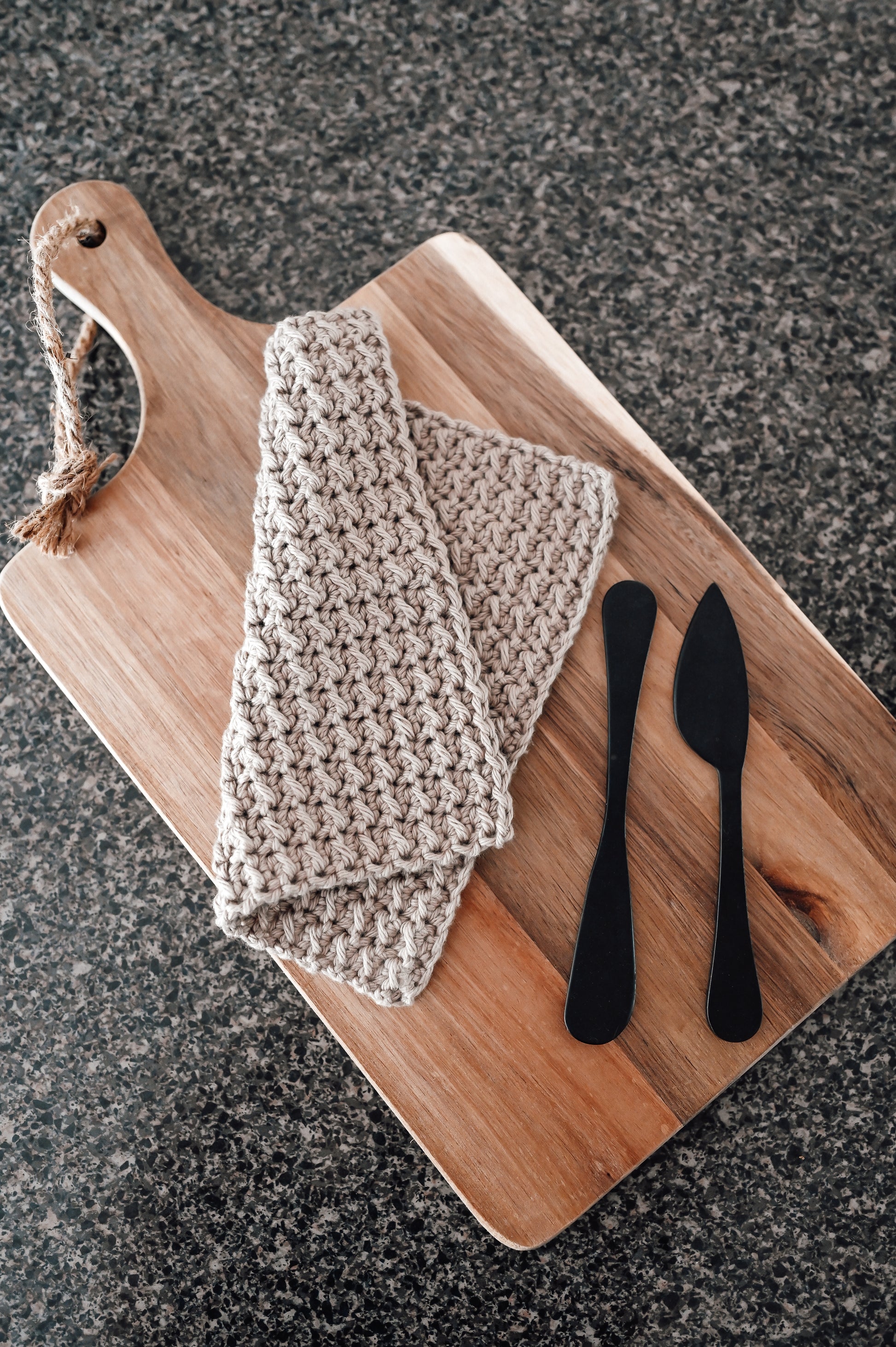 neutral-handmad-dish-cloth