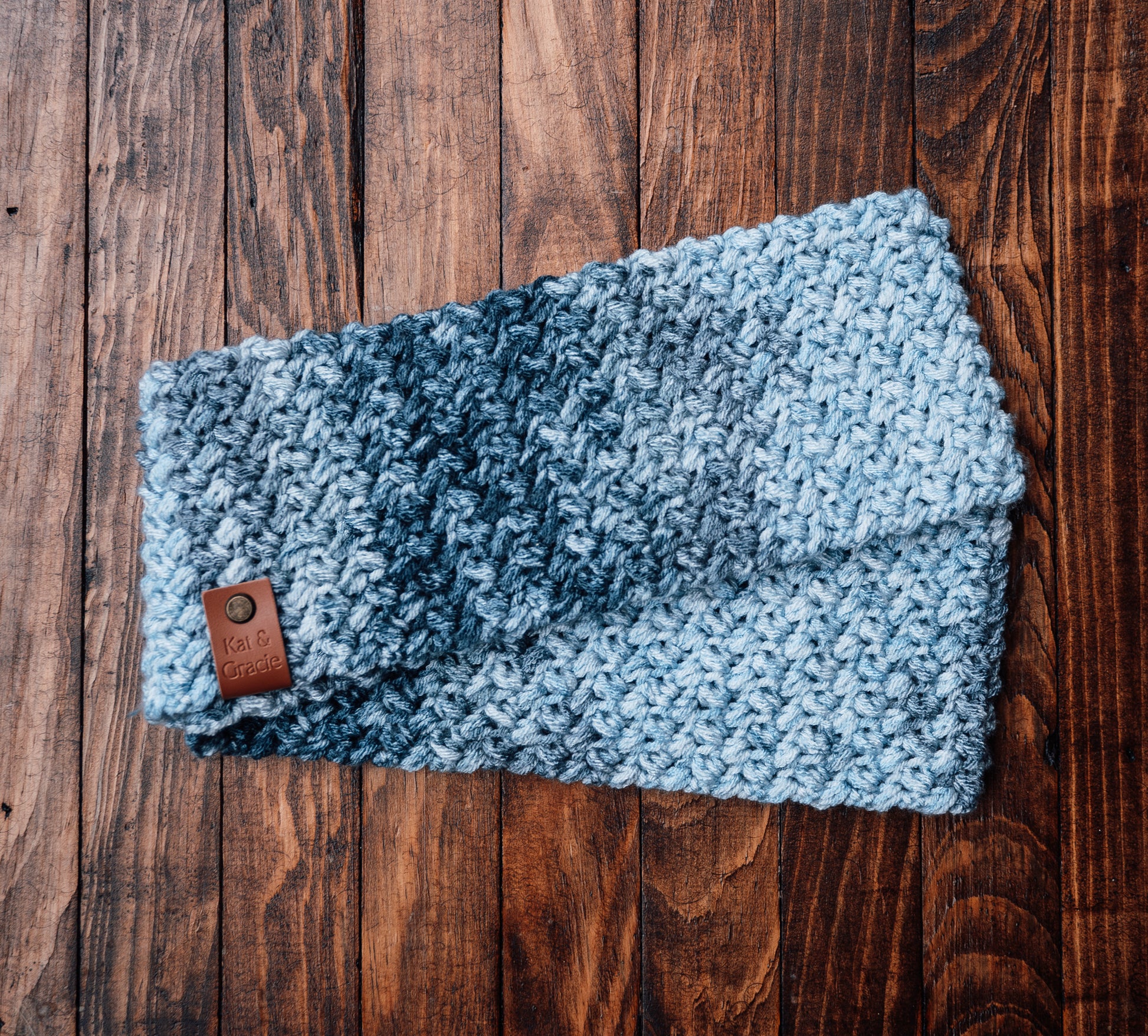 crocheted-blue-infinity cowl