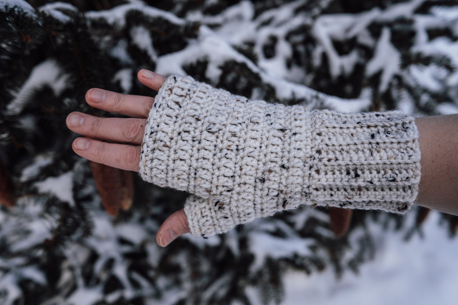 crocheted-winter-fingerless-gloves