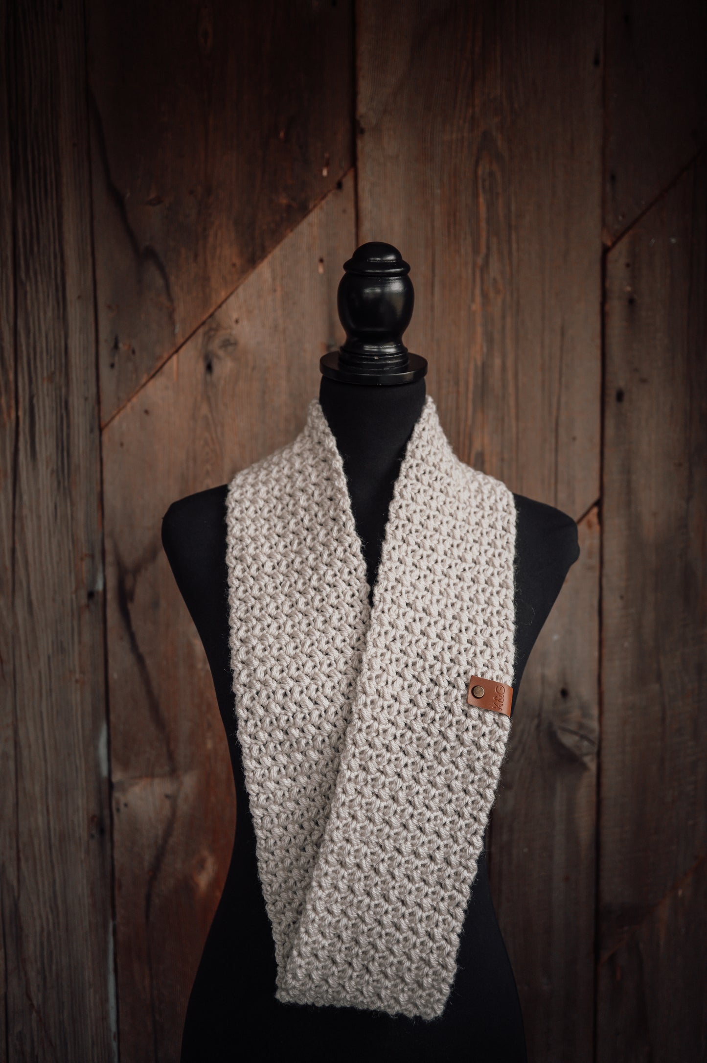 boho-neutral-crocheted-scarf
