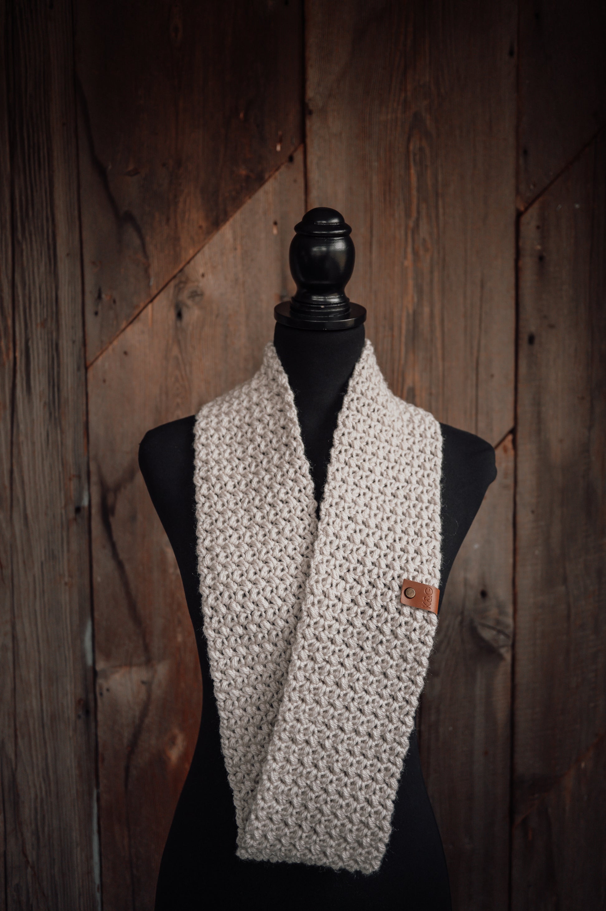 boho-neutral-crocheted-scarf