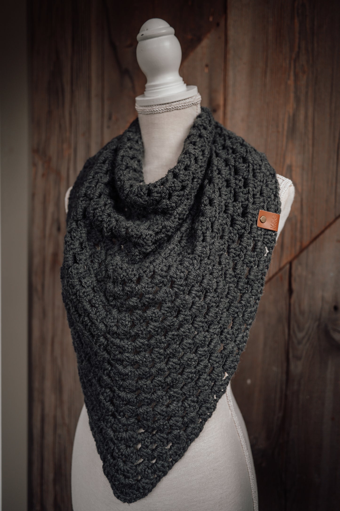 crocheted-grey-triangle-scarf