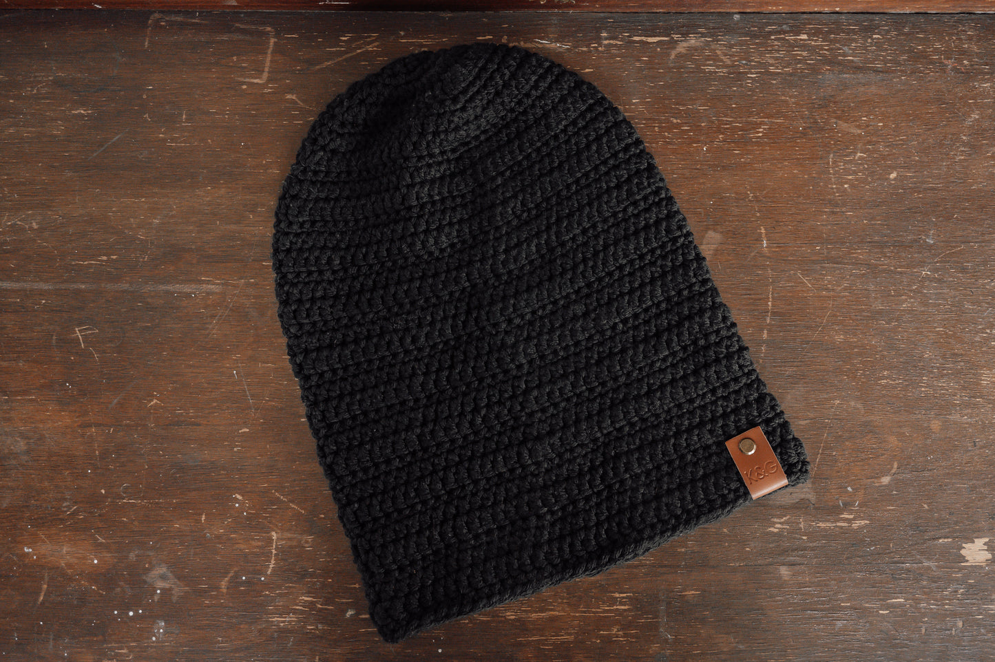 crocheted-black-sloucy-beanie