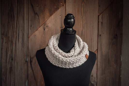 boho-neutral-crocheted-scarf