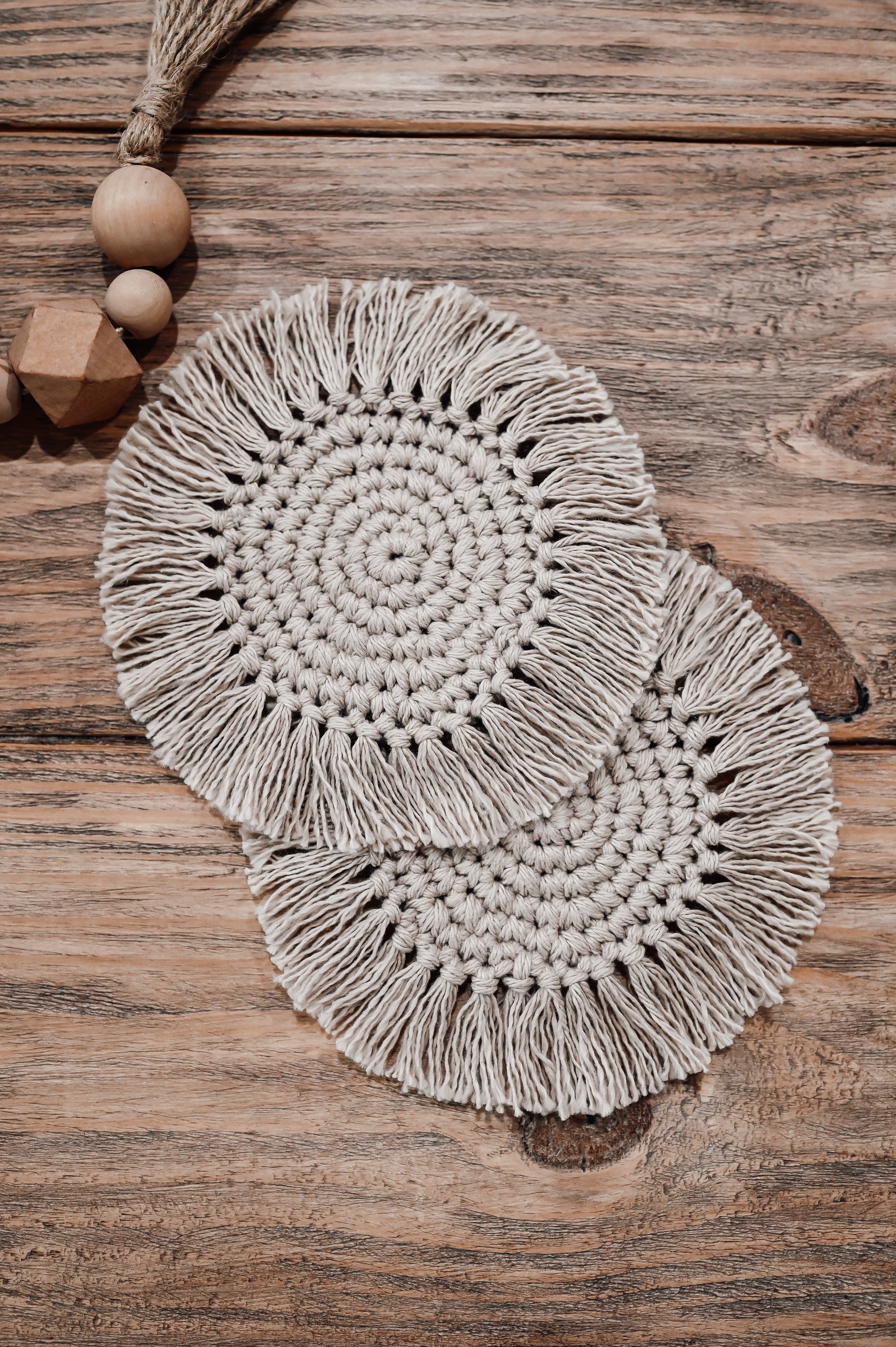 crocheted-neutral-mug-rugs