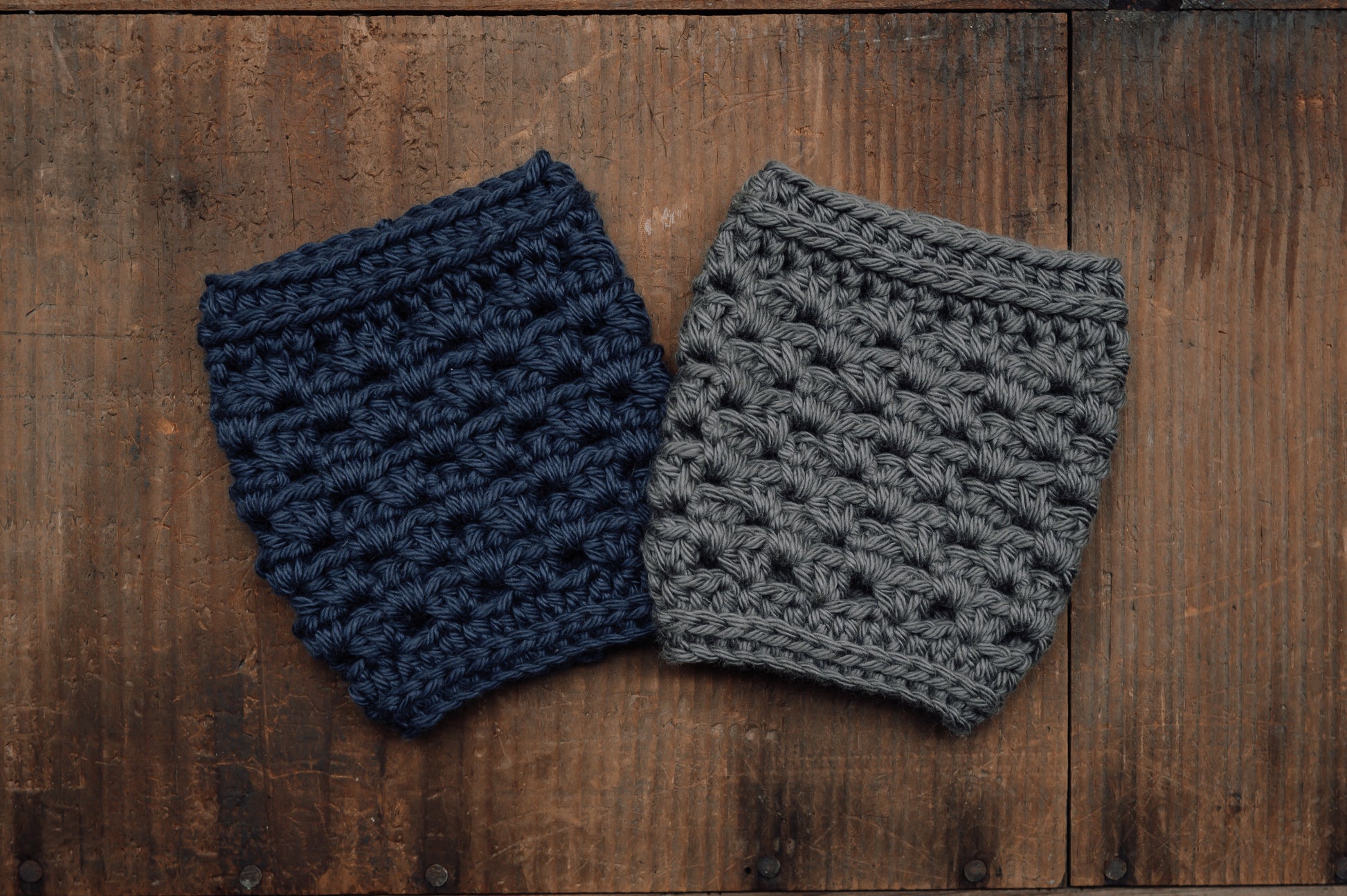 crocheted-winter-cup-sleeves